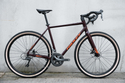 Gravel bicycle RIDLEY KALAZY - Claris 2x8s - kolor KEC-01Bs (Bourgogne Red Metallic-Orange)