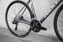 Rower szosowy RIDLEY FENIX DISC - 105 2x11s - kolor FEN-01As (Arctic Grey Metallic-White- Battleship Grey)