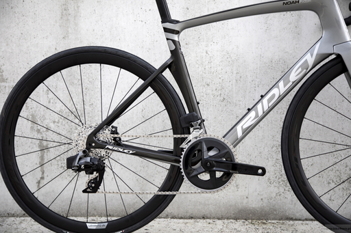 Rower szosowy RIDLEY NOAH FAST DISC - 105 Di2 2x12s - kolor NFD-03Bs (Black Metallic-Empress Grey Metallic-Pale Slate Grey)