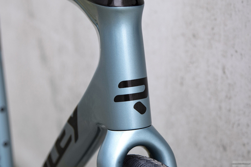 Rower szosowy RIDLEY FENIX DISC - 105 2x11s - kolor FEN-01Cs (Venice Blue Metallic-Black Metallic-Empress Grey Metallic)